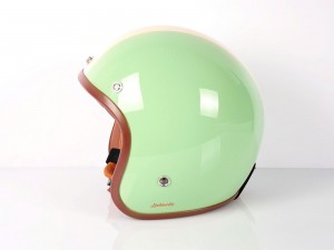 helmade-helmetdesign-fifty-fifty-pastel-pistaccio-vanilla-sideview