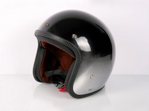 helmade-helmetdesign-gradient-black-silver-1