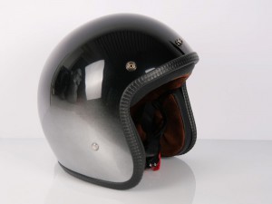 helmade-helmetdesign-gradient-black-silver-5